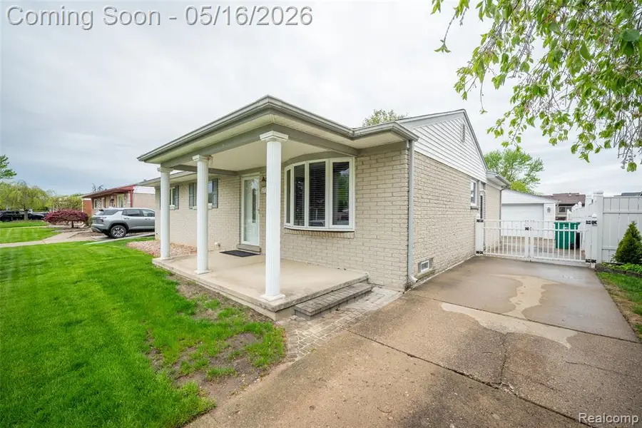 27188 Weddel, Brownstown, MI 48183 - #2