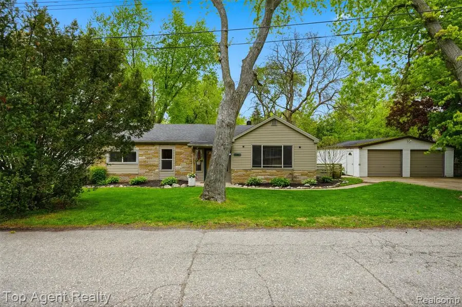 7048 Lapham, Waterford, MI 48329 - #3