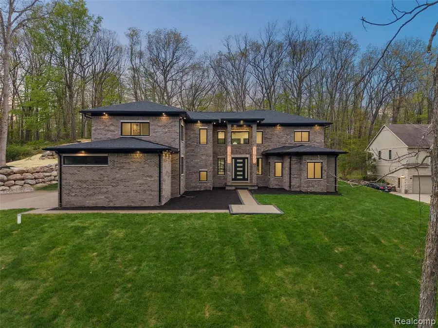 6675 College Park, Clarkston, MI 48346 - #2
