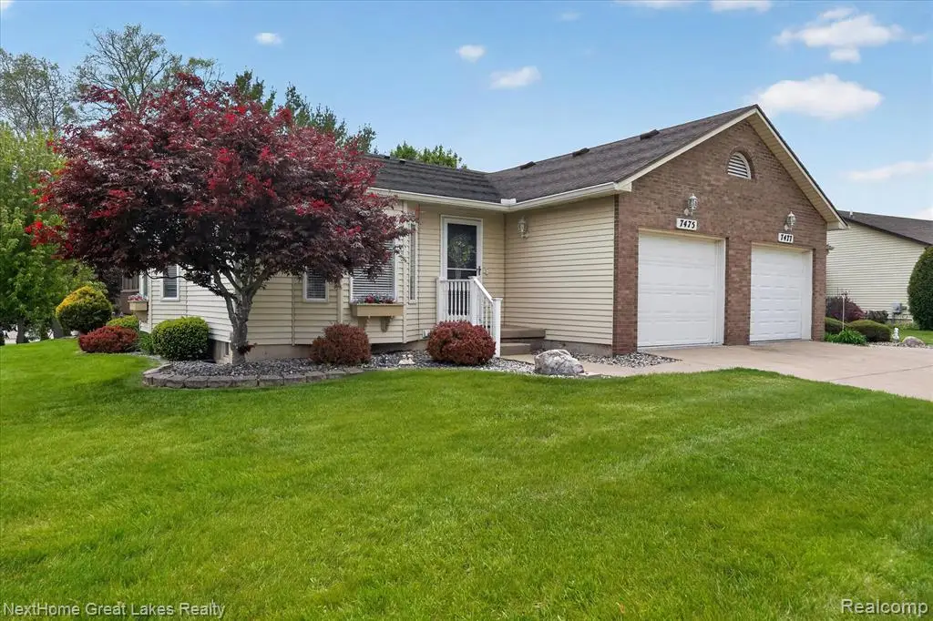 7475 Country Meadow, Swartz Creek, MI 48473 - #1