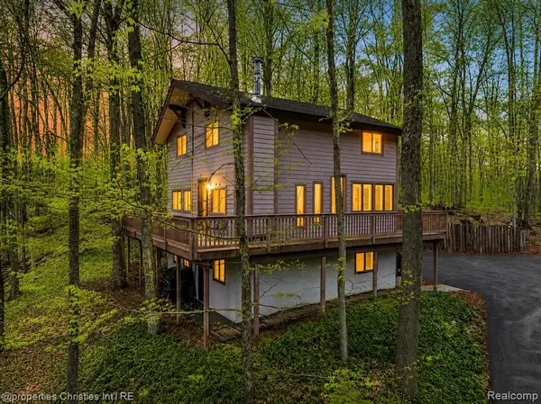 4001 Deskin, Bellaire, MI 49615
