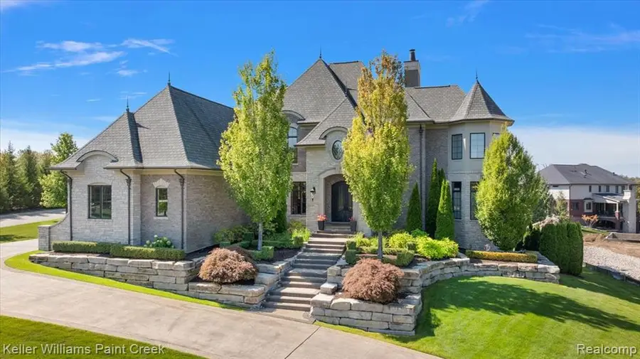 4838 Pinecrest, Rochester, MI 48306 - #2