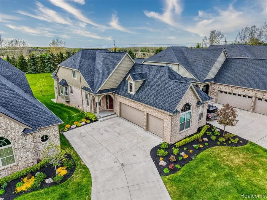 8250 Stoney Creek, Green Oak, MI 48178 - #2
