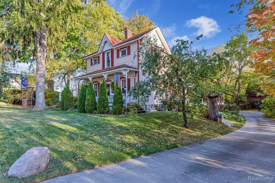 327 Reid, Grand Blanc, MI 48439 - #2