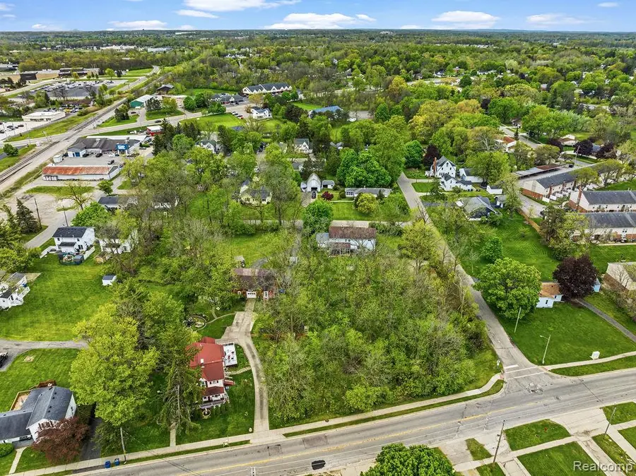 329 Reid Road, Grand Blanc, MI 48439 - #2