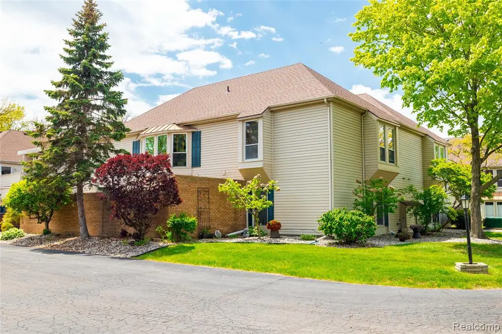 8095 Colony #22, Grosse Ile, MI 48138 - #1