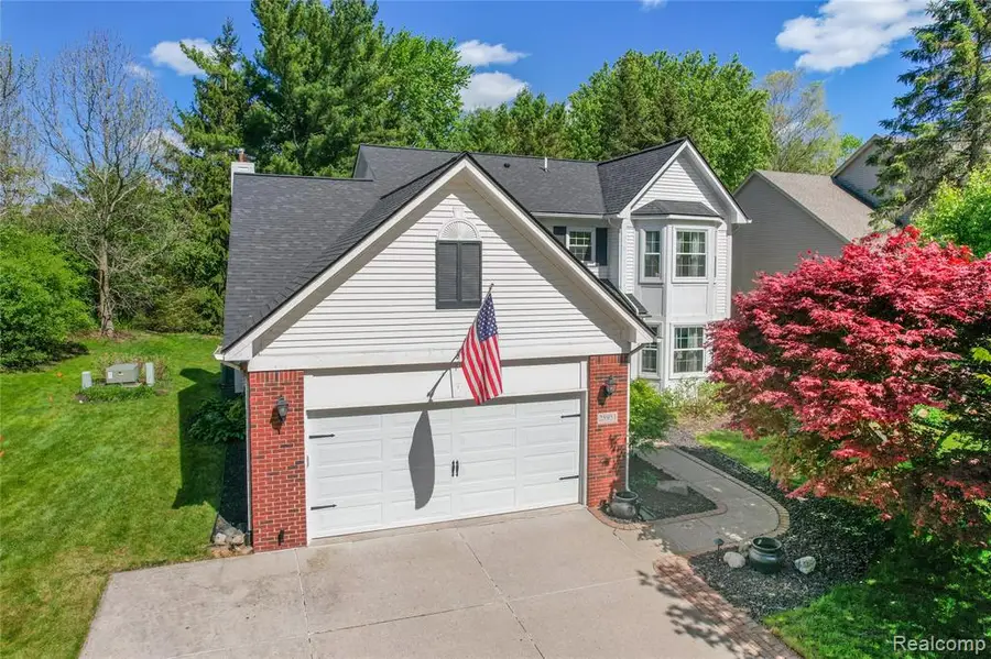 25951 Abbey, Novi, MI 48374 - #2