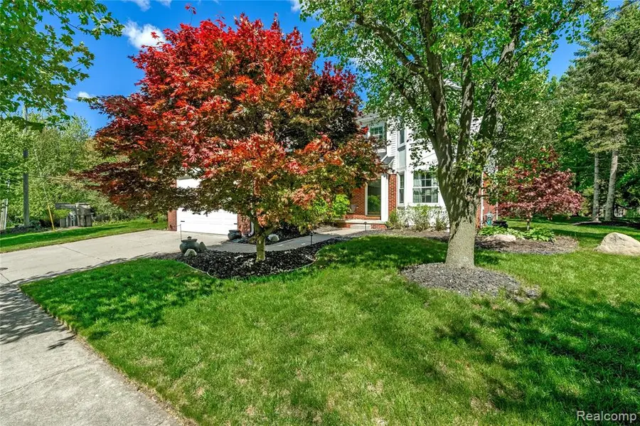 25951 Abbey, Novi, MI 48374 - #3