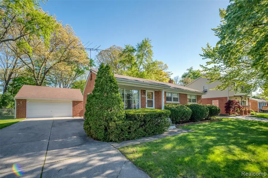4120 Baybrook, Waterford, MI 48329 - #2