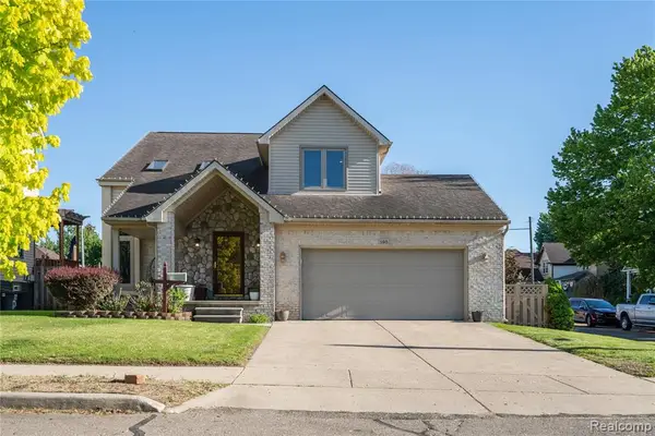 195 Davis, Wyandotte, MI 48192