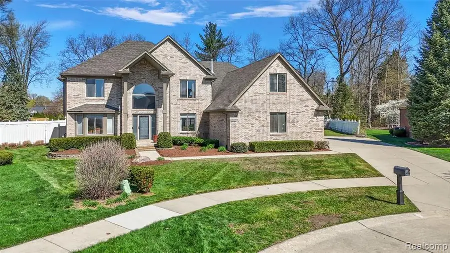 49931 Shelby Creek, Utica, MI 48317 - #2