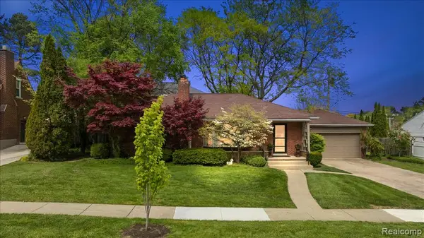 4374 Arden, Royal Oak, MI 48073