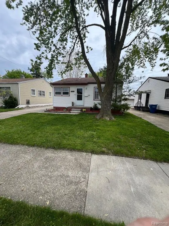 22480 Hillock, Warren, MI 48089