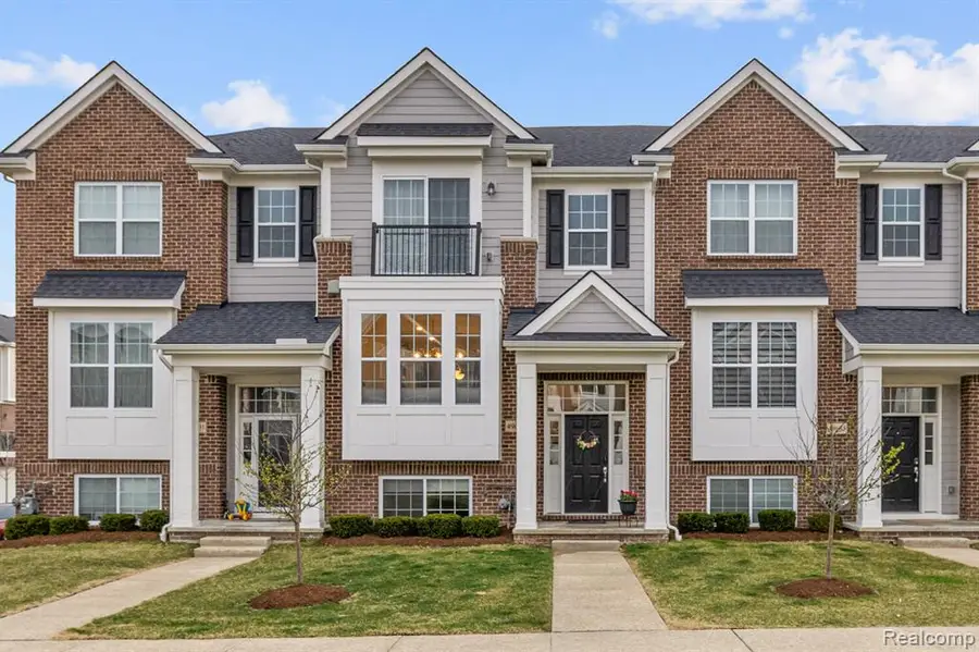 49693 Lantern, Canton, MI 48188 - #2