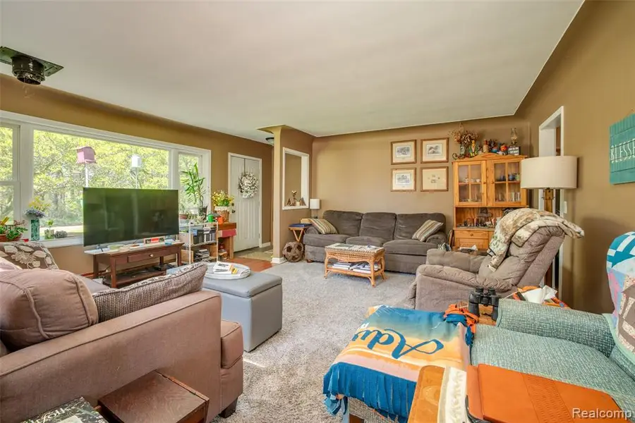 840 W Rose Center, Holly, MI 48442 - #3