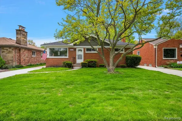 23344 Brookdale, Saint Clair Shores, MI 48082