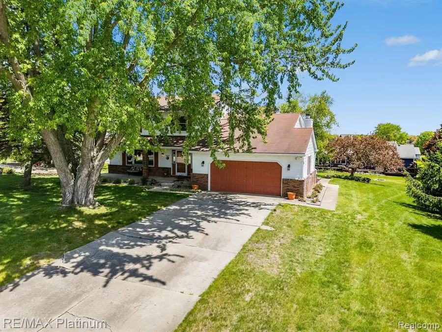 61959 Topsfield, South Lyon, MI 48178 - #2