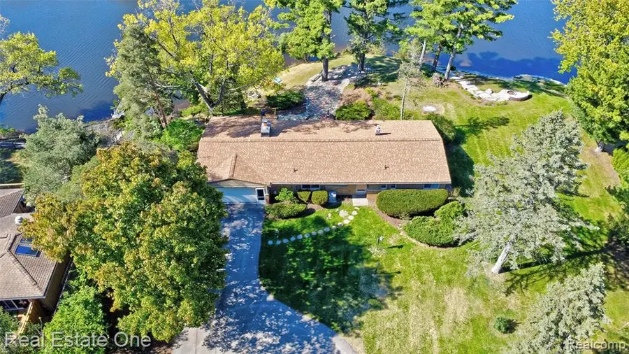 1140 Seneca, Lake Orion, MI 48362 - #3
