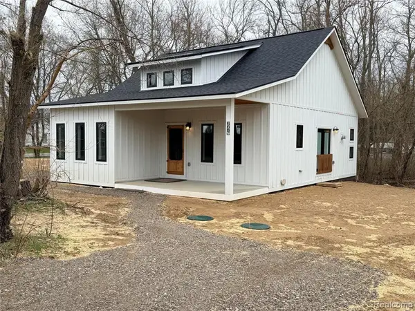 5687 Carroll Lake, Commerce Twp, MI 48382