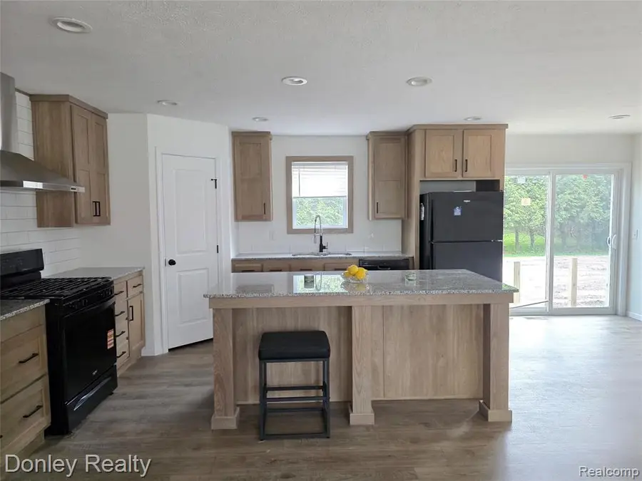 20 Hillview, Peck, MI 48466 - #2