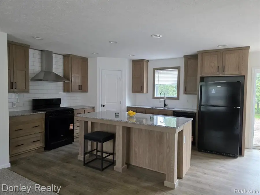 20 Hillview, Peck, MI 48466 - #3