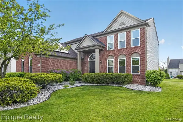 8068 Creek Bend, Ypsilanti, MI 48197