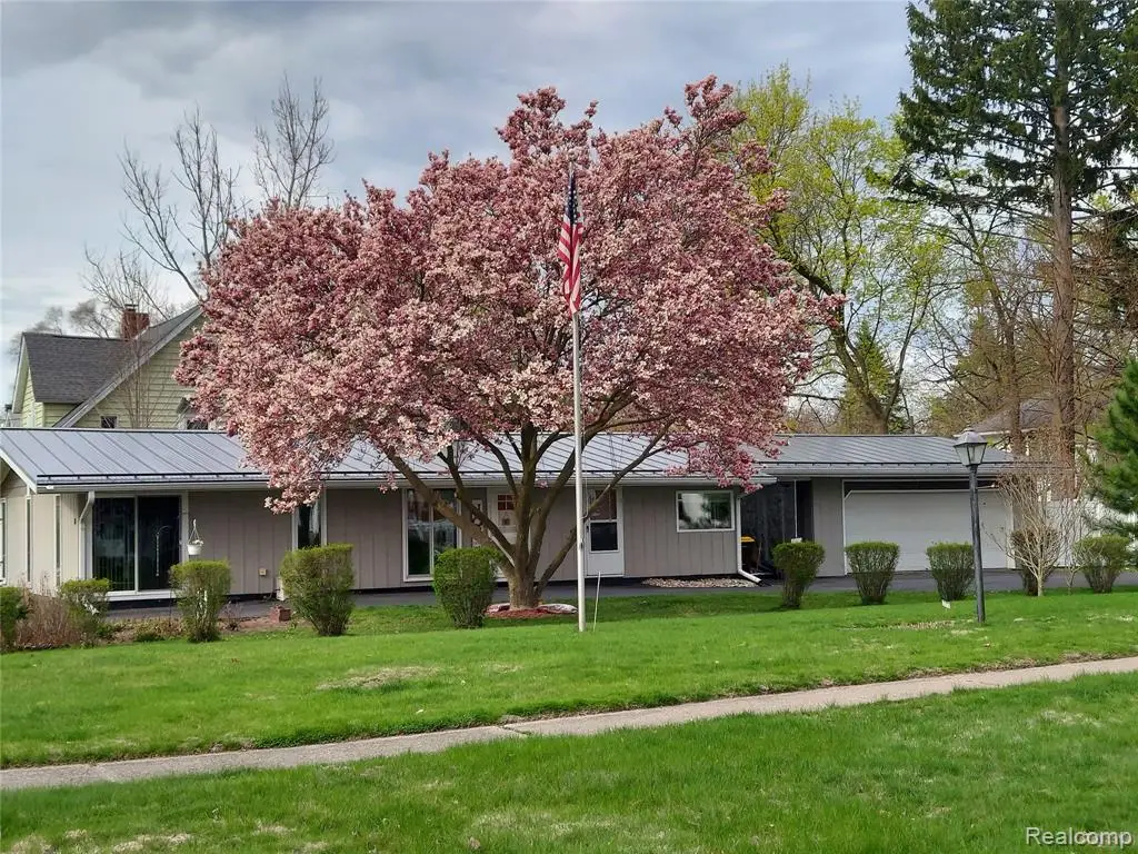 311 S Clinton, Stockbridge, MI 49285 - #1