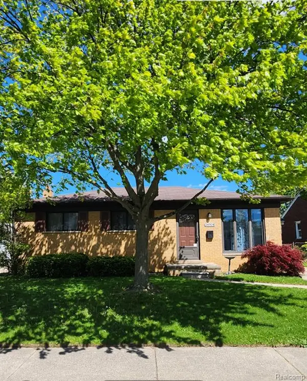 24904 Rosalind Avenue, Eastpointe, MI 48021