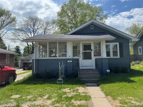 701 Saint Clair, Flint, MI 48504