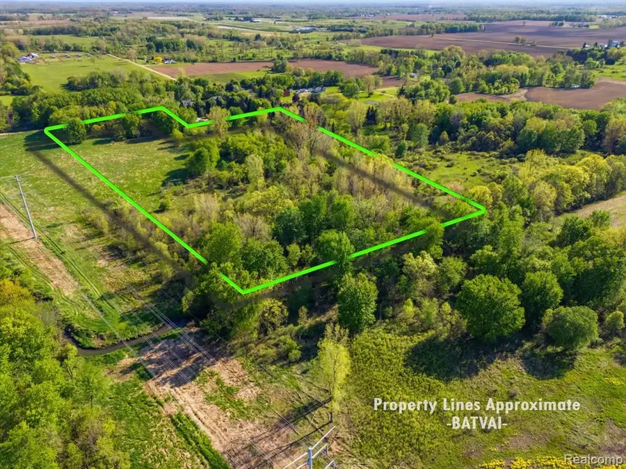 00 Layton, Fowlerville, MI 48836 - #3