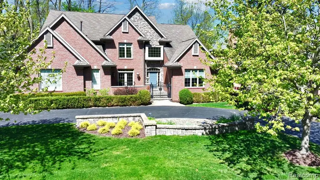4502 Forest Edge, West Bloomfield, MI 48323 - #1
