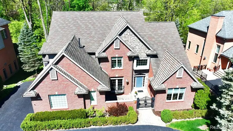 4502 Forest Edge, West Bloomfield, MI 48323 - #3