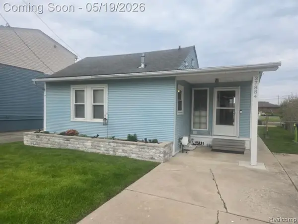 37884 Maplehill, Harrison Twp, MI 48045