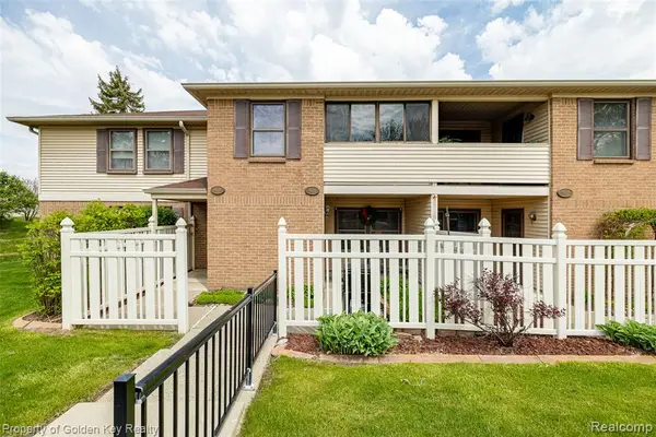 19625 Northridge #57, Northville, MI 48167