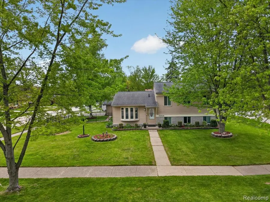 32858 Coach, Chesterfield, MI 48047 - #2