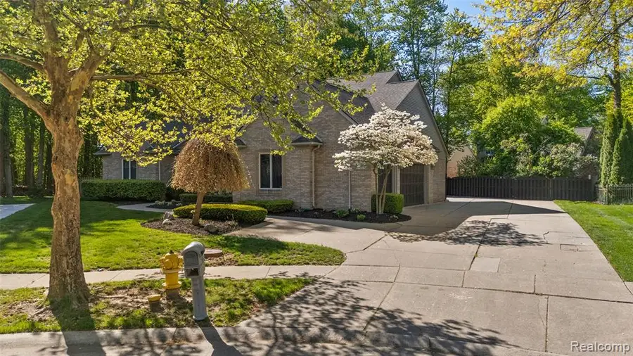 17840 Christine, Clinton Township, MI 48038 - #3