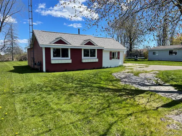 1847 S Riverside, Au Gres, MI 48703