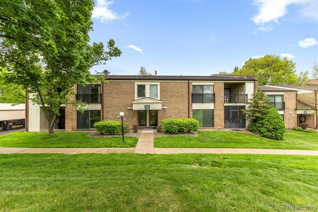 18403 University Park, Livonia, MI 48152 - #1