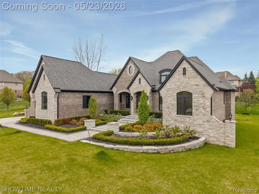 4805 Woodland Hills, Rochester, MI 48306 - #3