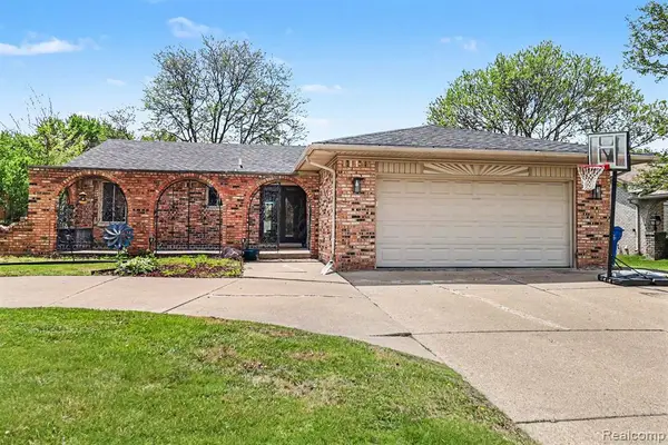 11422 Common, Warren, MI 48093
