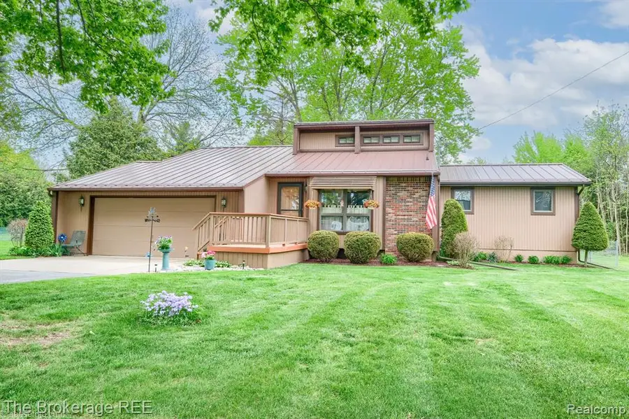 2390 N Vassar, Davison, MI 48423 - #2