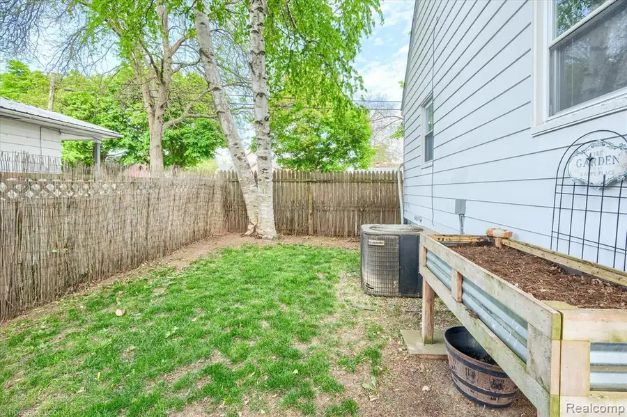 825 N Monroe, Lapeer, MI 48446 - #3