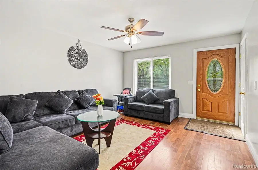 22844 Hillock, Warren, MI 48089 - #3