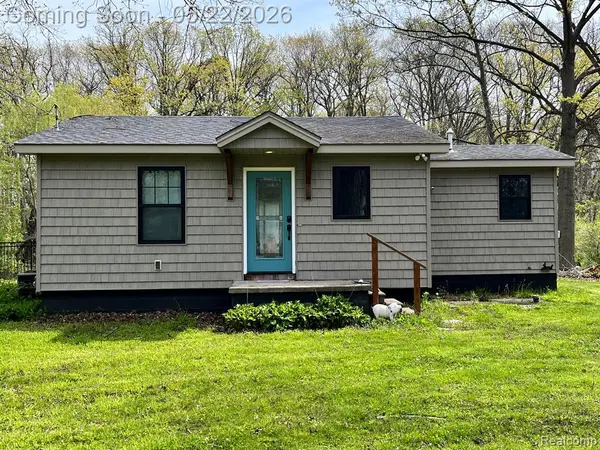 5036 Woodland, East China, MI 48054