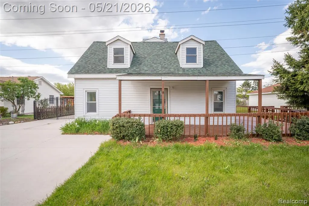 420 Wellsboro, Walled Lake, MI 48390 - #1