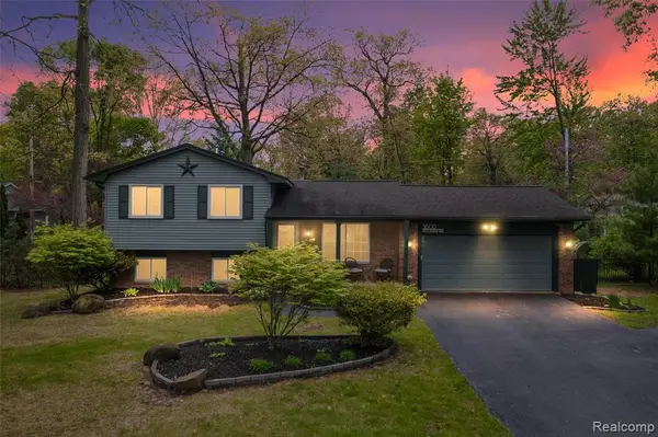 3600 Woodview, West Bloomfield, MI 48324