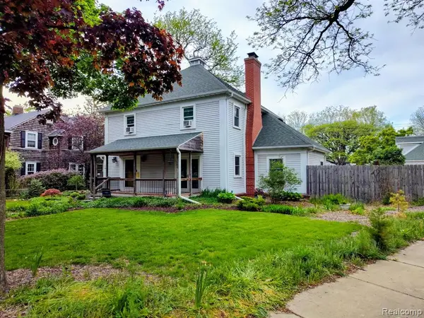 1404 Harvard, East Lansing, MI 48823
