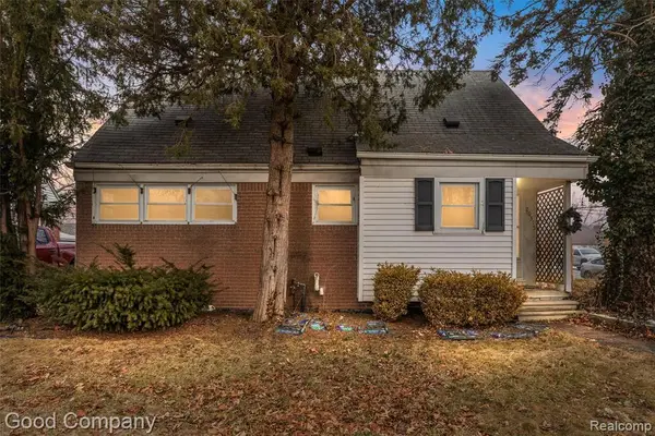 20315 Lancaster, Harper Woods, MI 48225