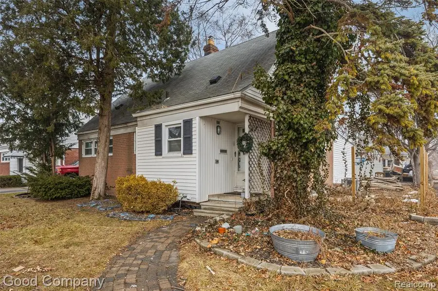 20315 Lancaster, Harper Woods, MI 48225 - #3