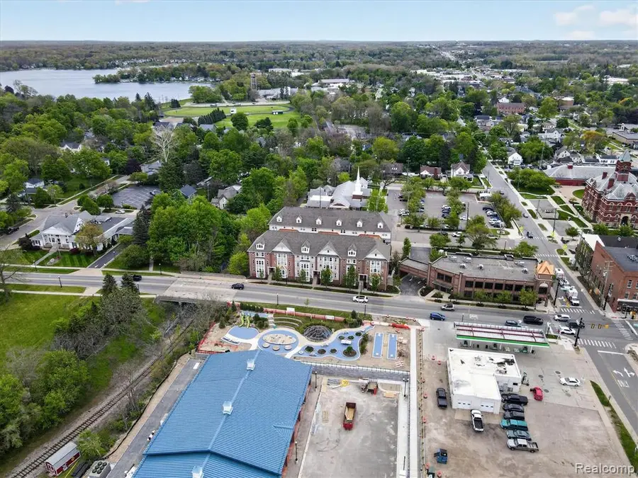 223 N Michigan #12, Howell, MI 48843 - #2